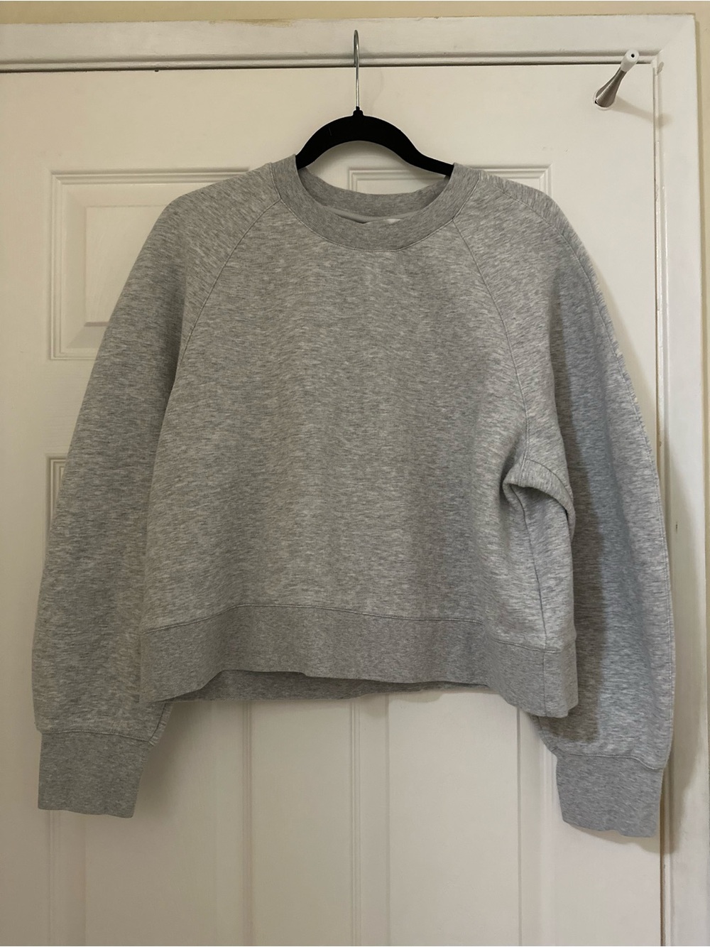 NWOT Club Monaco Sz XL Heather Gray Cropped Crewneck Sweatshirt Raglan Sleeves